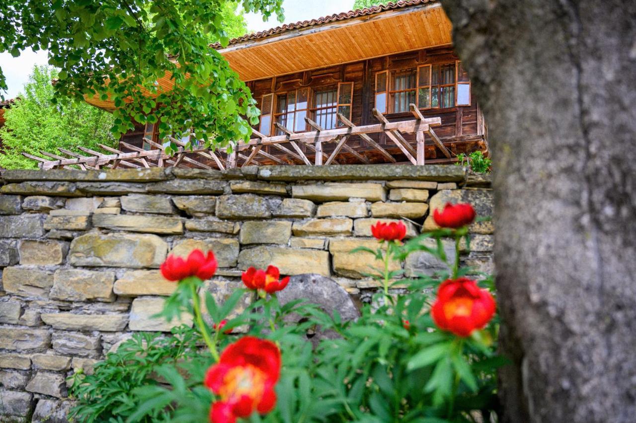 Guest Houses "Zlatna Oresha - Complex" Zheravna ภายนอก รูปภาพ