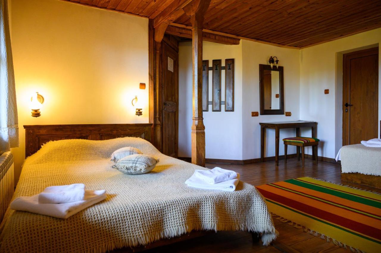 Guest Houses "Zlatna Oresha - Complex" Zheravna ภายนอก รูปภาพ