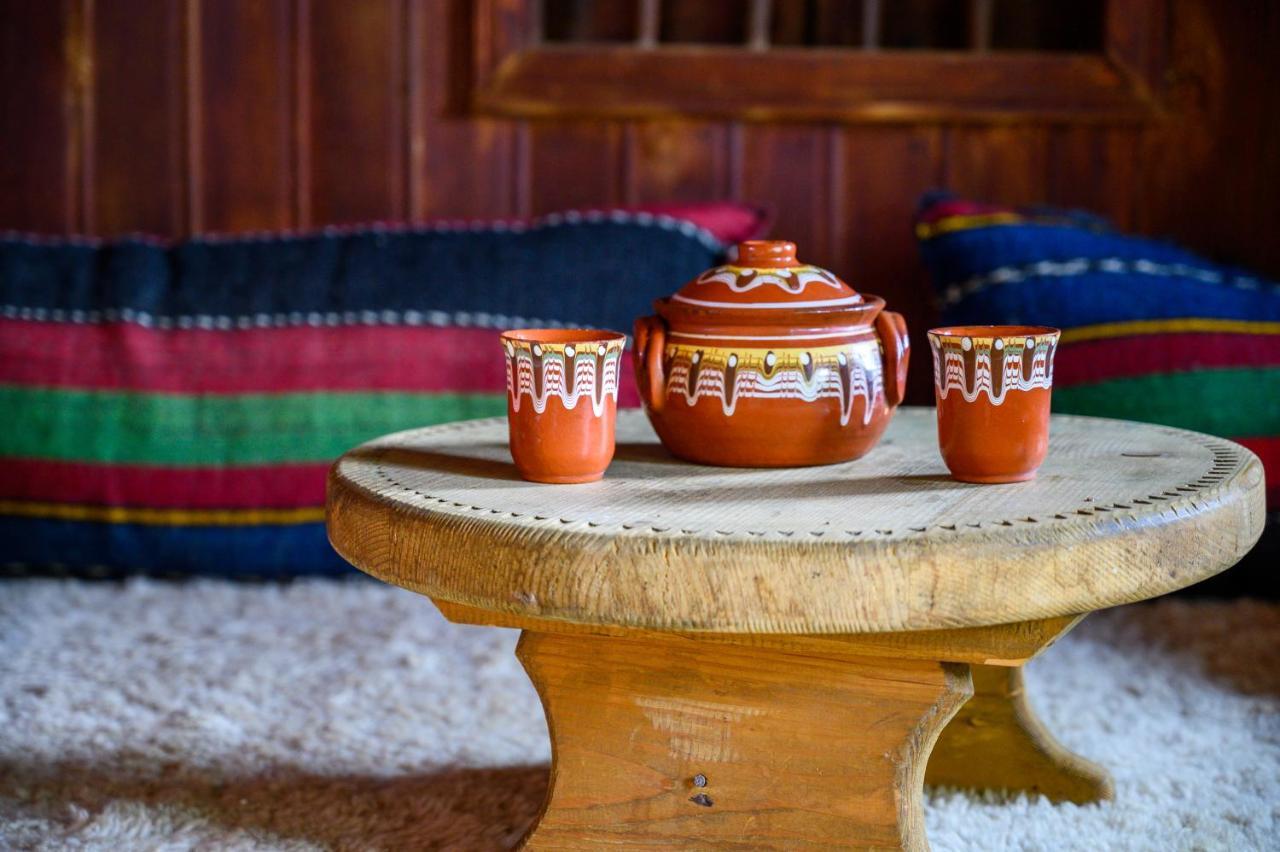 Guest Houses "Zlatna Oresha - Complex" Zheravna ภายนอก รูปภาพ