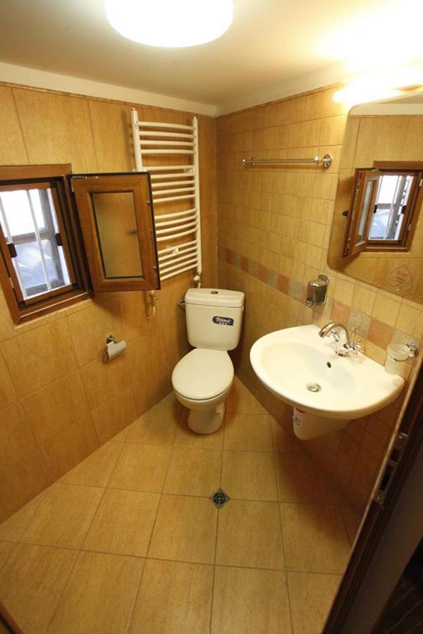 Guest Houses "Zlatna Oresha - Complex" Zheravna ภายนอก รูปภาพ