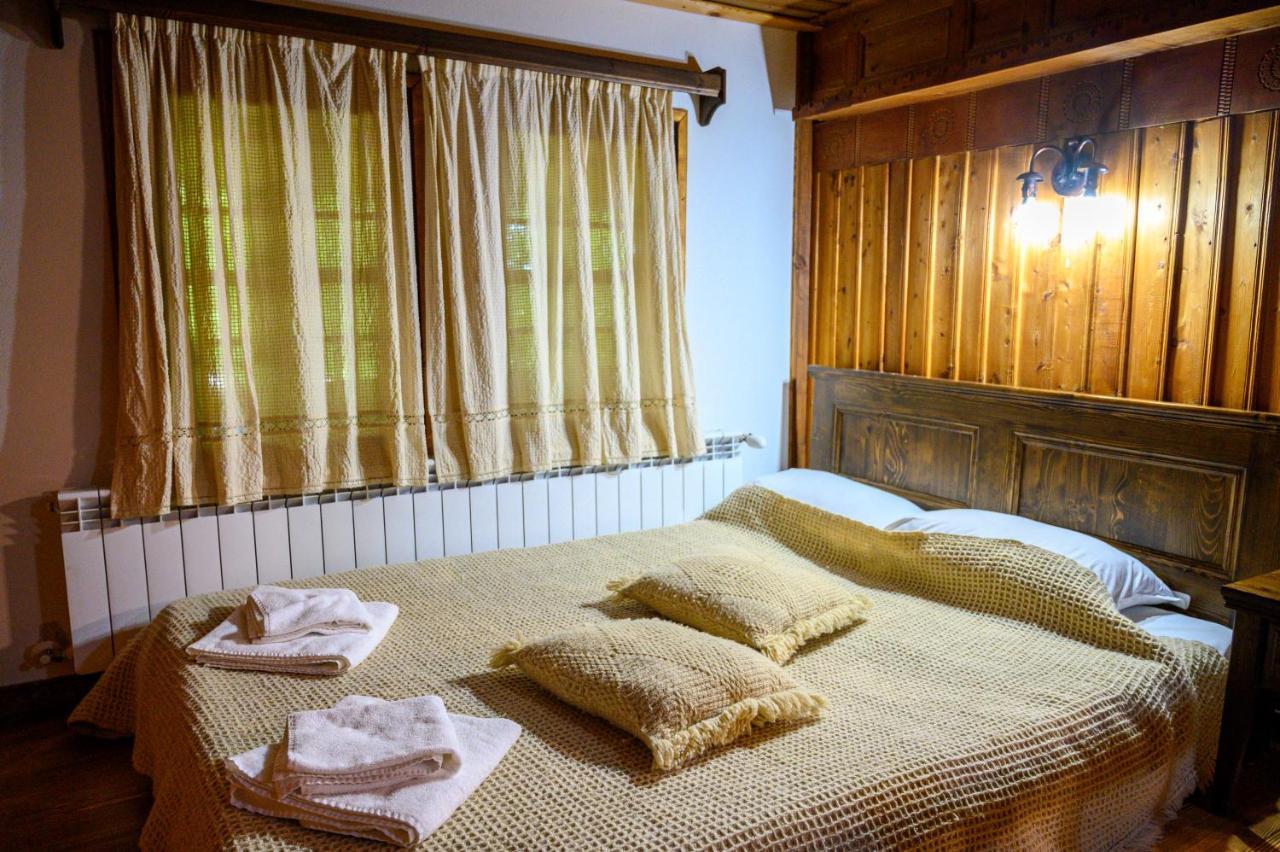 Guest Houses "Zlatna Oresha - Complex" Zheravna ภายนอก รูปภาพ