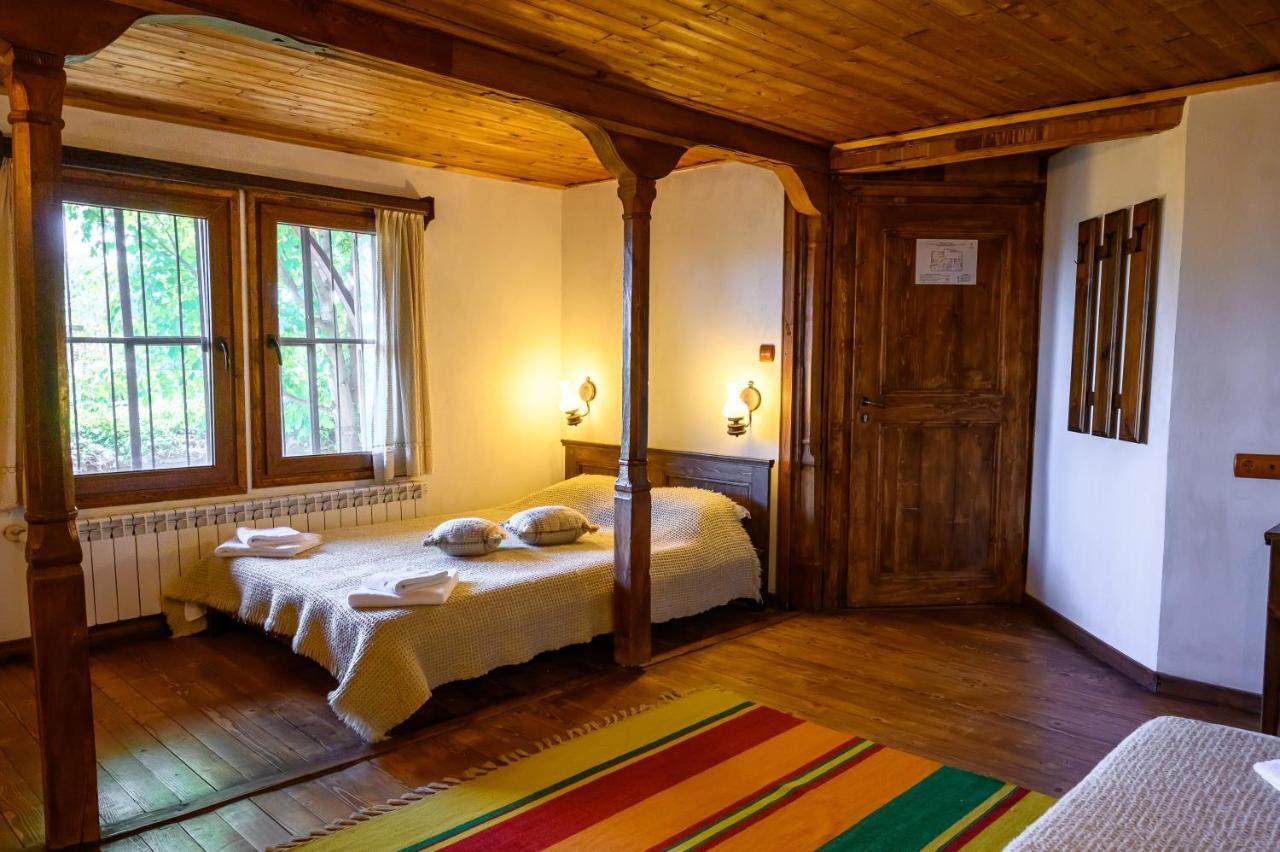 Guest Houses "Zlatna Oresha - Complex" Zheravna ภายนอก รูปภาพ
