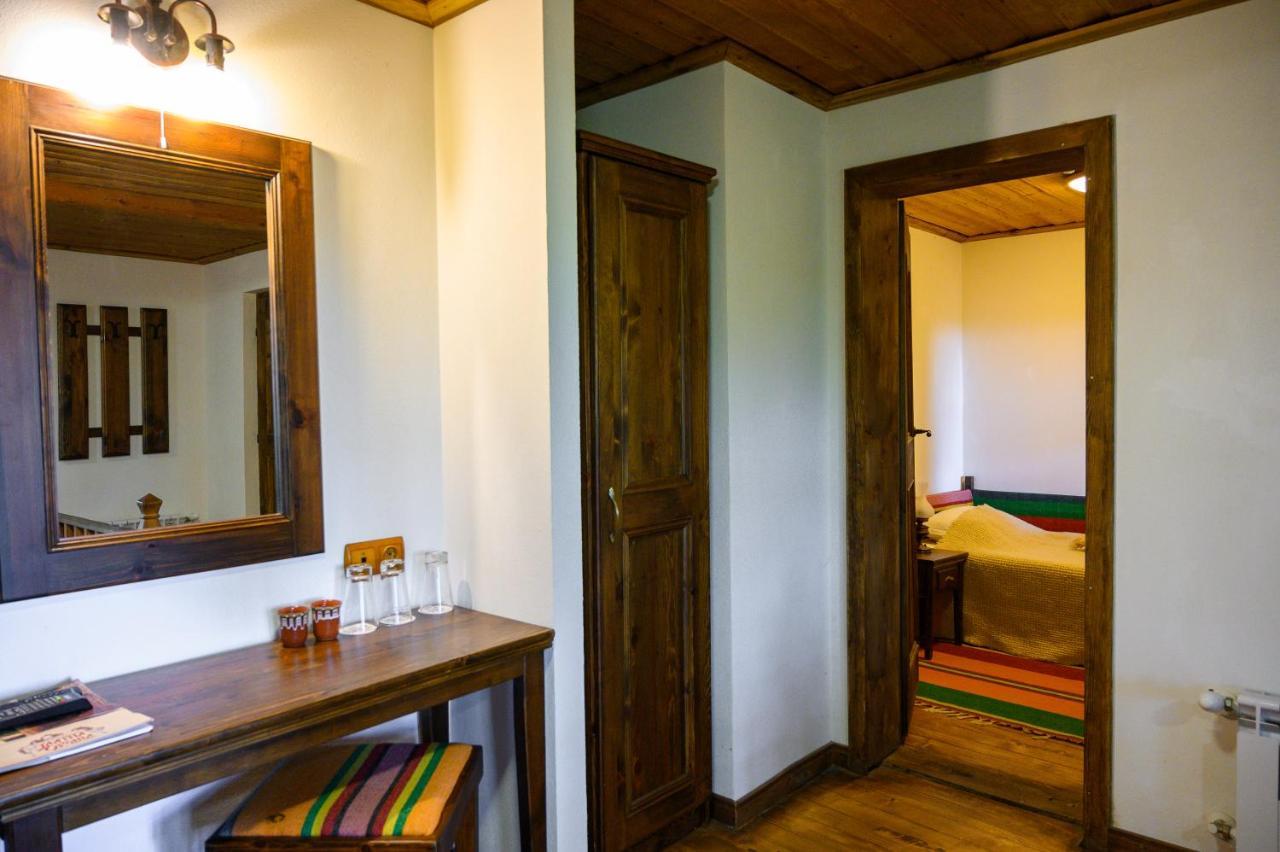 Guest Houses "Zlatna Oresha - Complex" Zheravna ภายนอก รูปภาพ
